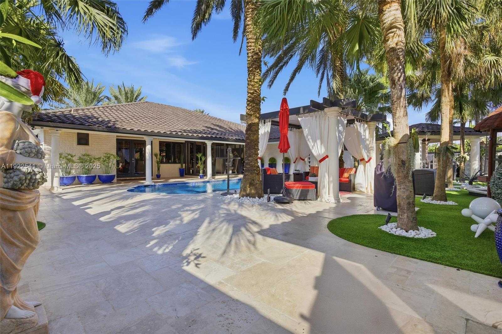 Small Image of 14252 SOUTH WEST 30TH ST, Miami Number 38