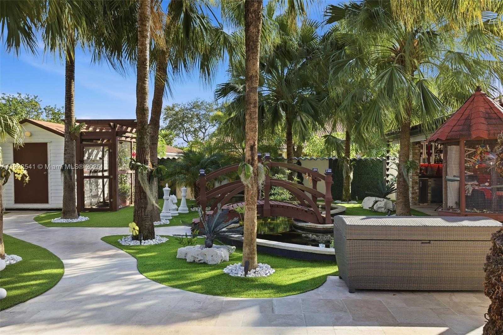 Small Image of 14252 SOUTH WEST 30TH ST, Miami Number 45