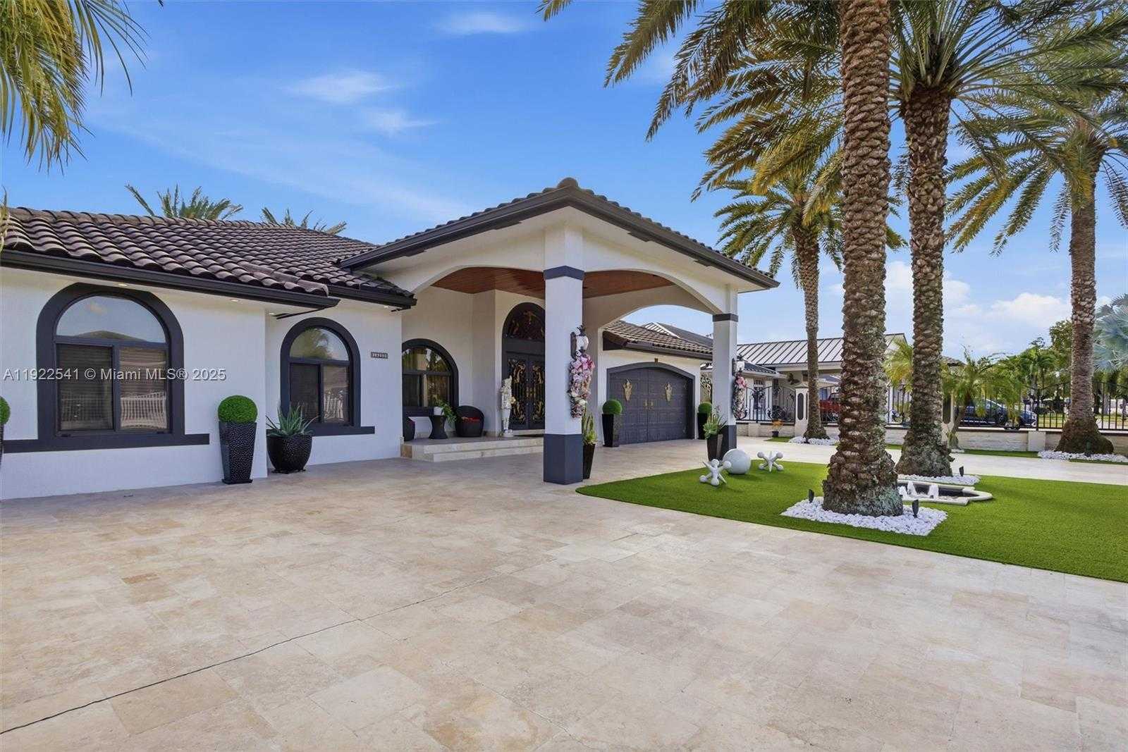 Small Image of 14252 SOUTH WEST 30TH ST, Miami Number 51