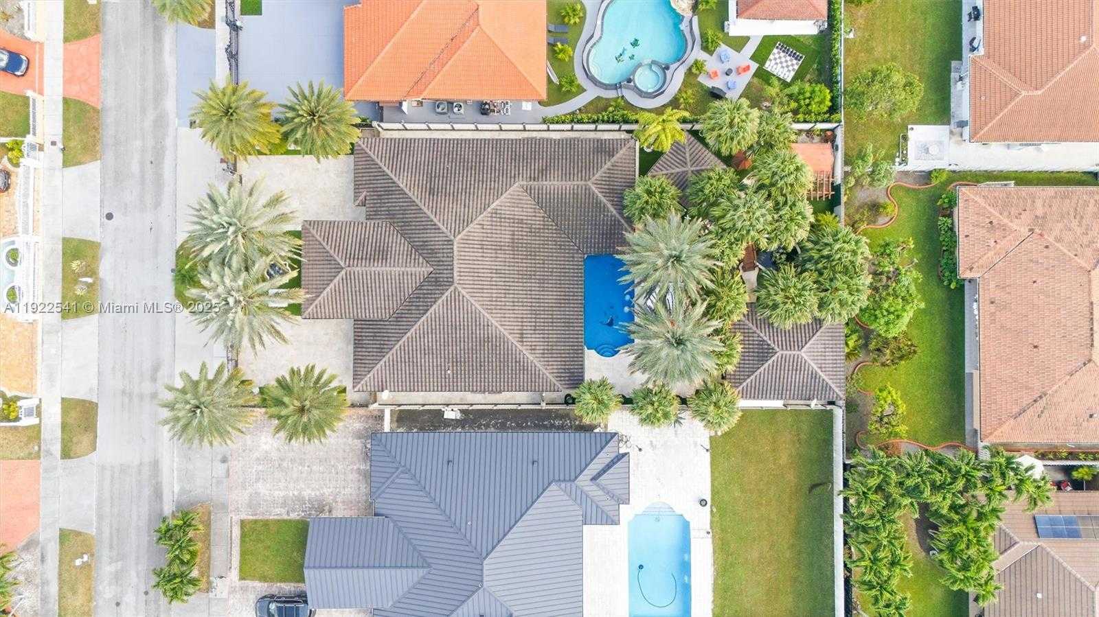 Small Image of 14252 SOUTH WEST 30TH ST, Miami Number 58