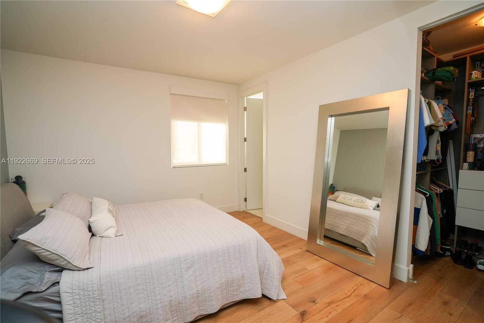 Small Image of 10272 NORTH WEST 75TH TER, Doral Number 26