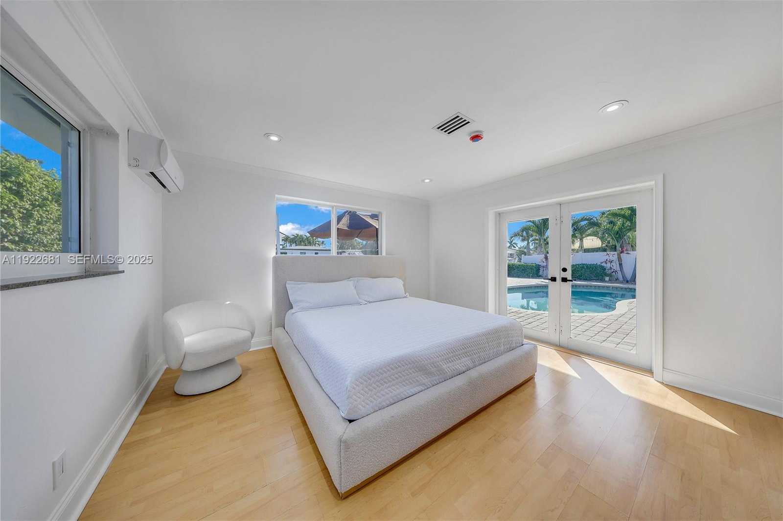 Small Image of 800 SOUTH EAST 3RD TER, Pompano Beach Number 13