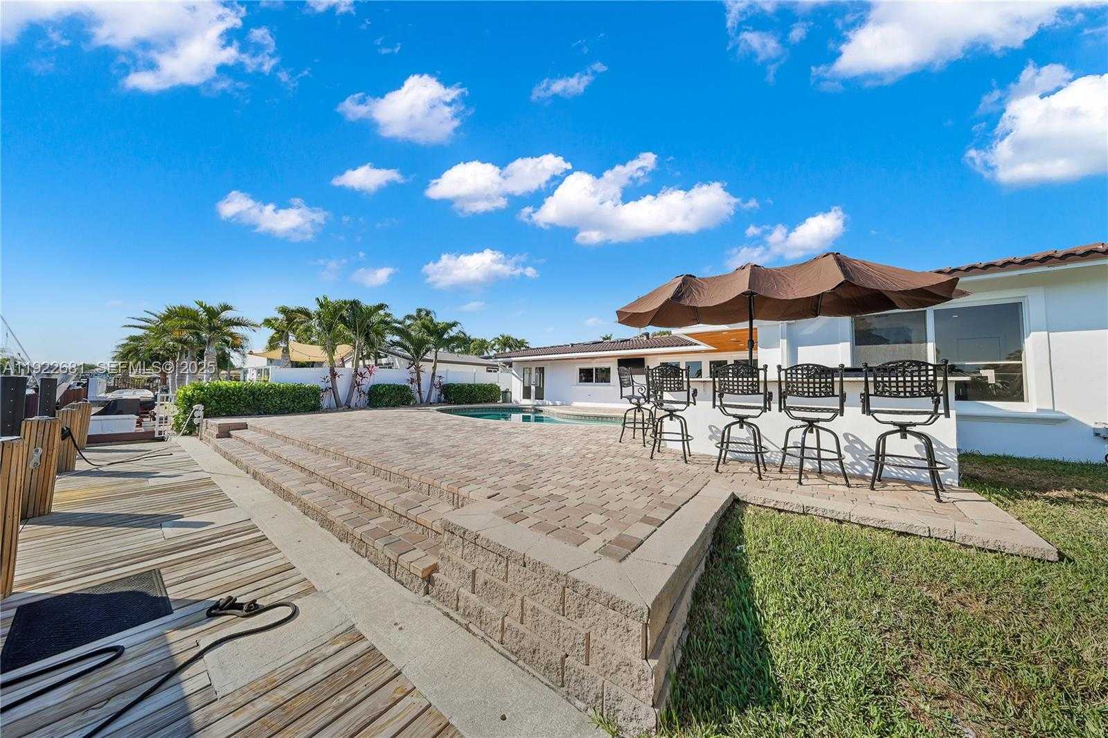 Small Image of 800 SOUTH EAST 3RD TER, Pompano Beach Number 24