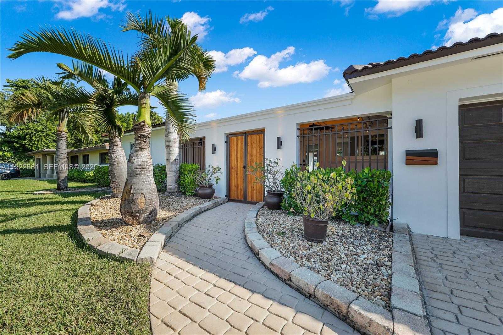 Small Image of 800 SOUTH EAST 3RD TER, Pompano Beach Number 27