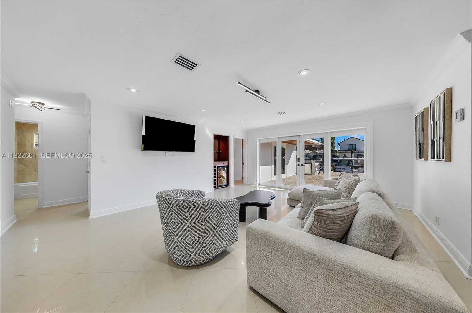 Small Image of 800 SOUTH EAST 3RD TER, Pompano Beach Number 6