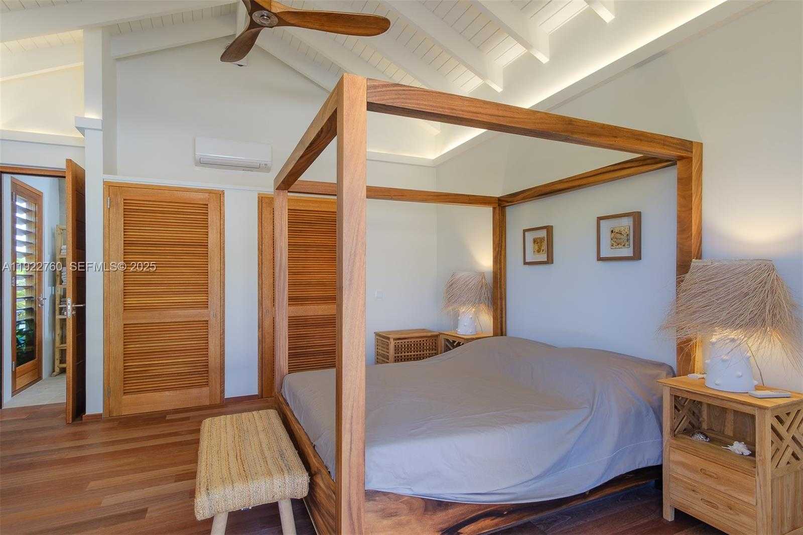 Small Image of NORTH CORAL ESTATE, Out of City Number 20