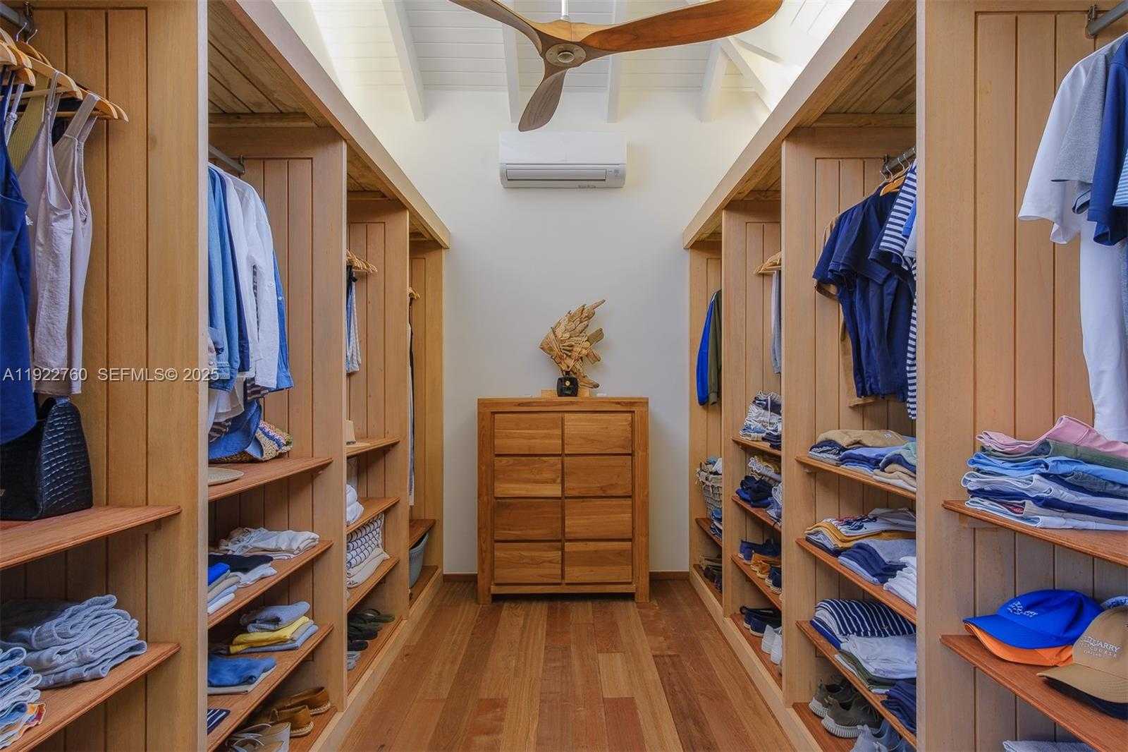 Small Image of NORTH CORAL ESTATE, Out of City Number 24