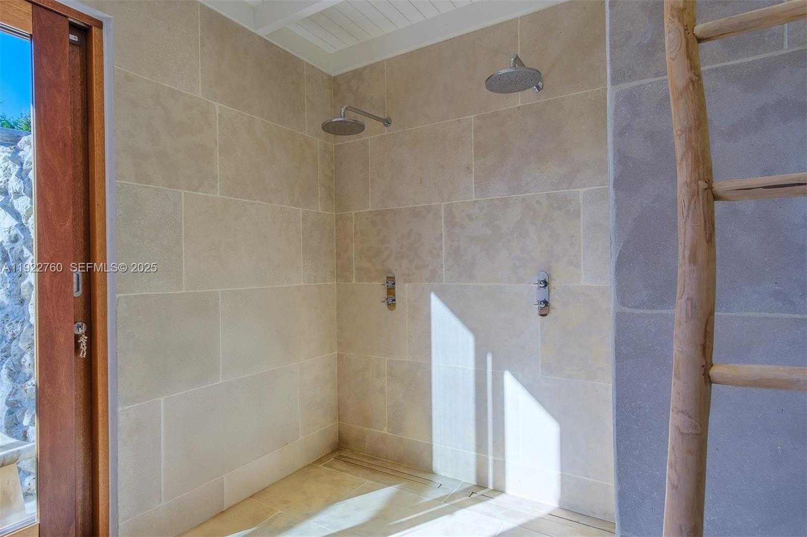 Small Image of NORTH CORAL ESTATE, Out of City Number 41