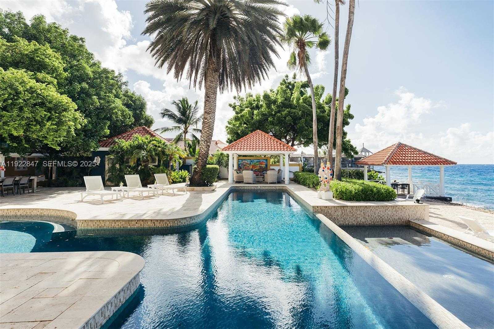 Small Image of Burgemeester Penstraat 0, 3741 AH Baarn, Netherlands Number 33