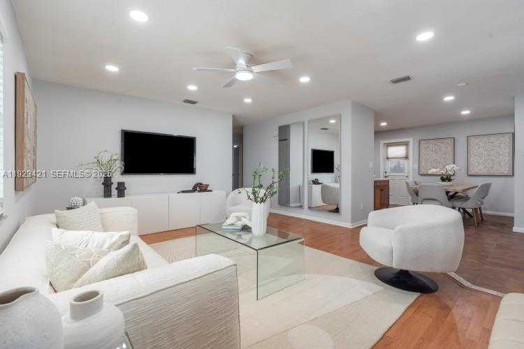 Small Image of 870 NORTH EAST 35TH ST, Oakland Park Number 5