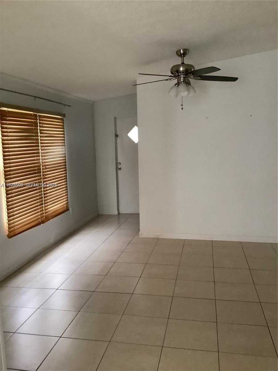 Small Image of 19800 SOUTH WEST 180, Miami Number 11