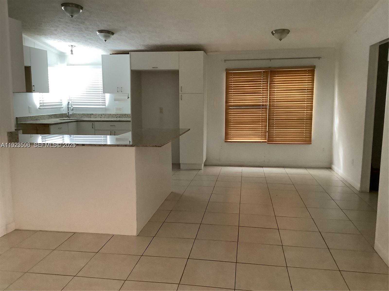 Small Image of 19800 SOUTH WEST 180, Miami Number 12