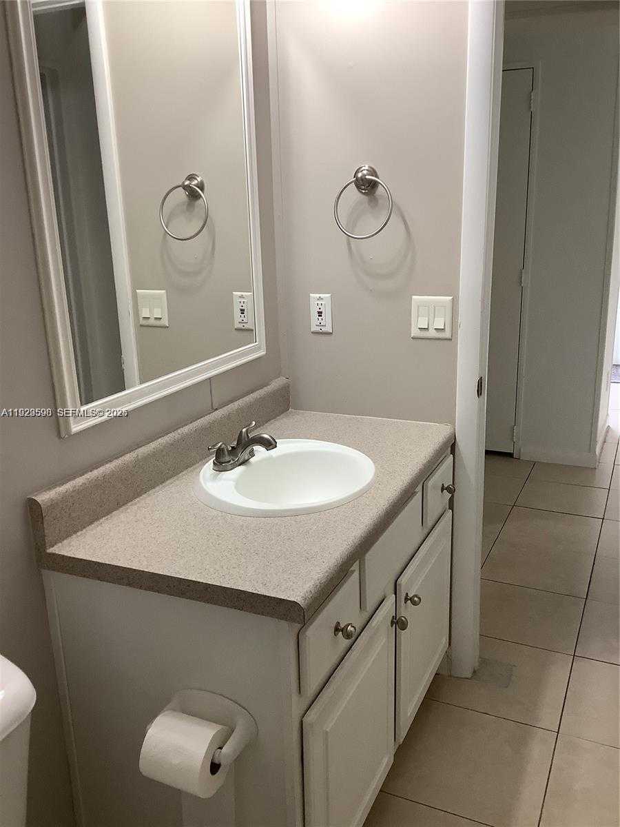 Small Image of 19800 SOUTH WEST 180, Miami Number 19