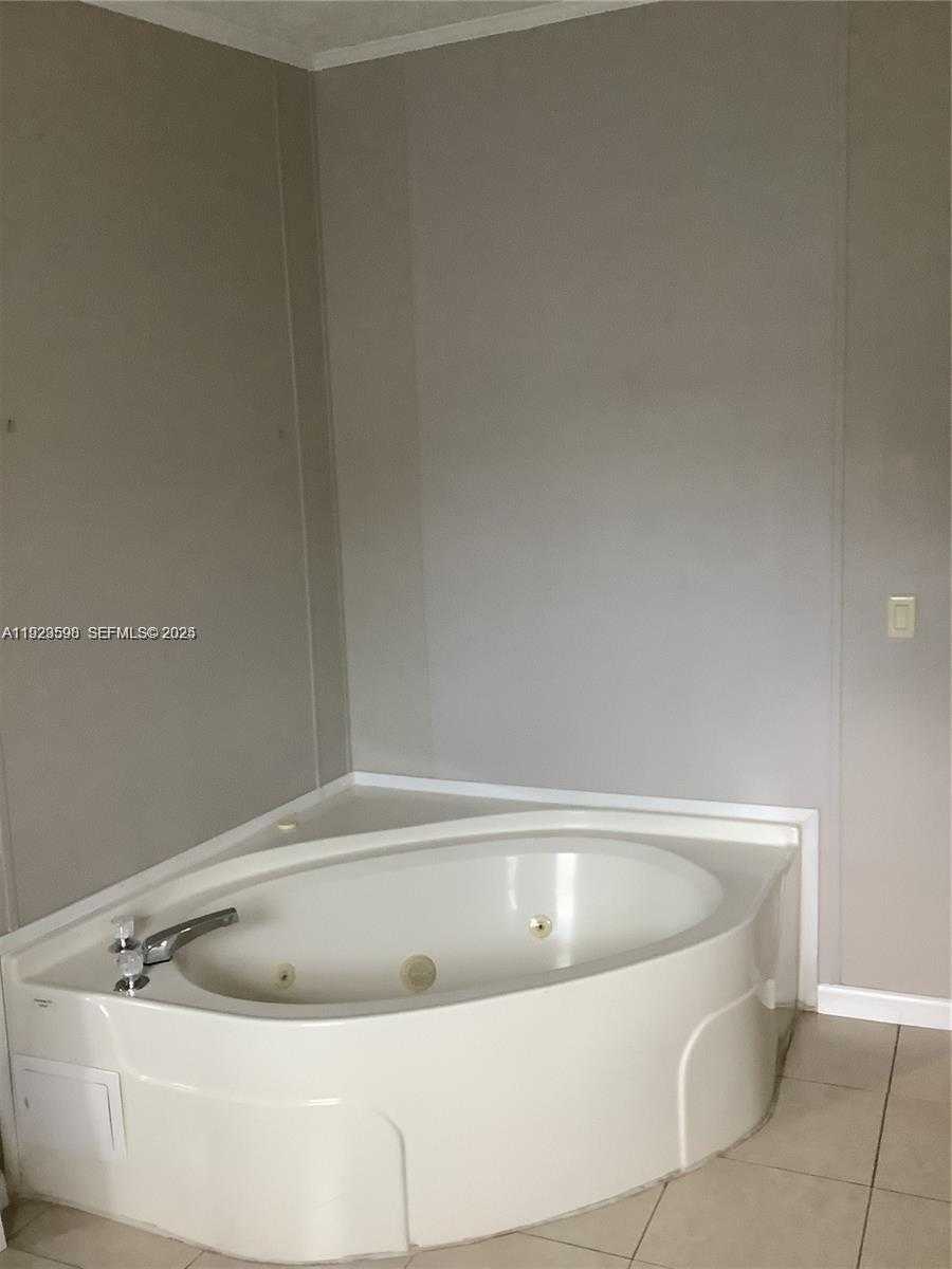 Small Image of 19800 SOUTH WEST 180, Miami Number 27