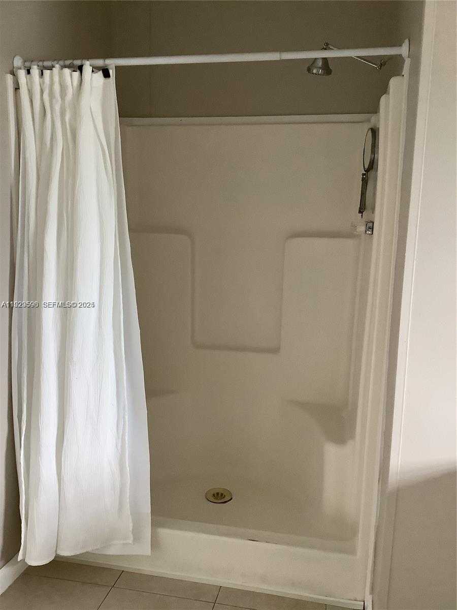 Small Image of 19800 SOUTH WEST 180, Miami Number 28