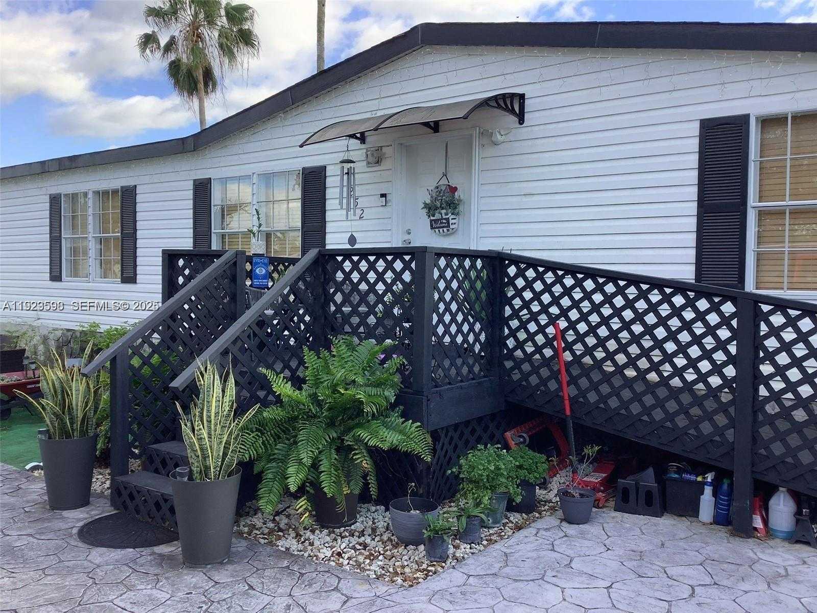 Small Image of 19800 SOUTH WEST 180, Miami Number 8