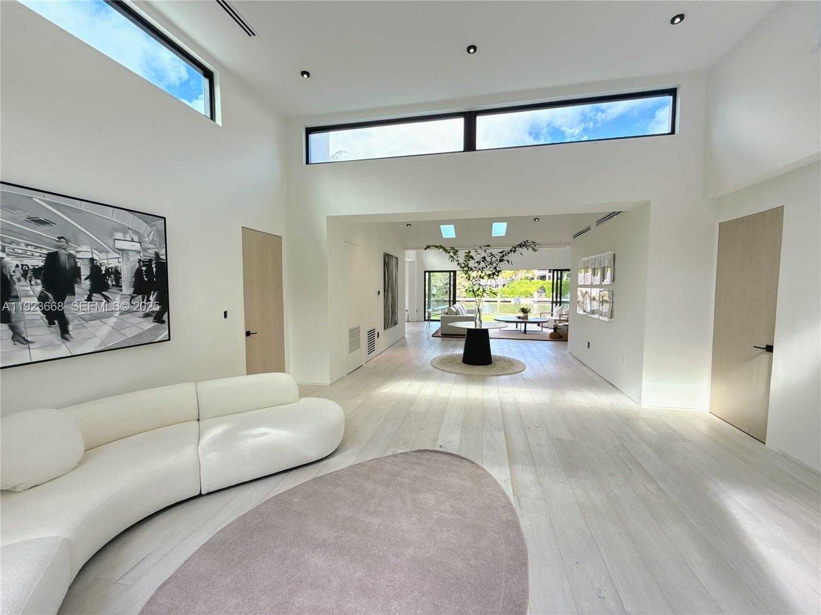 Small Image of Miami Number 20