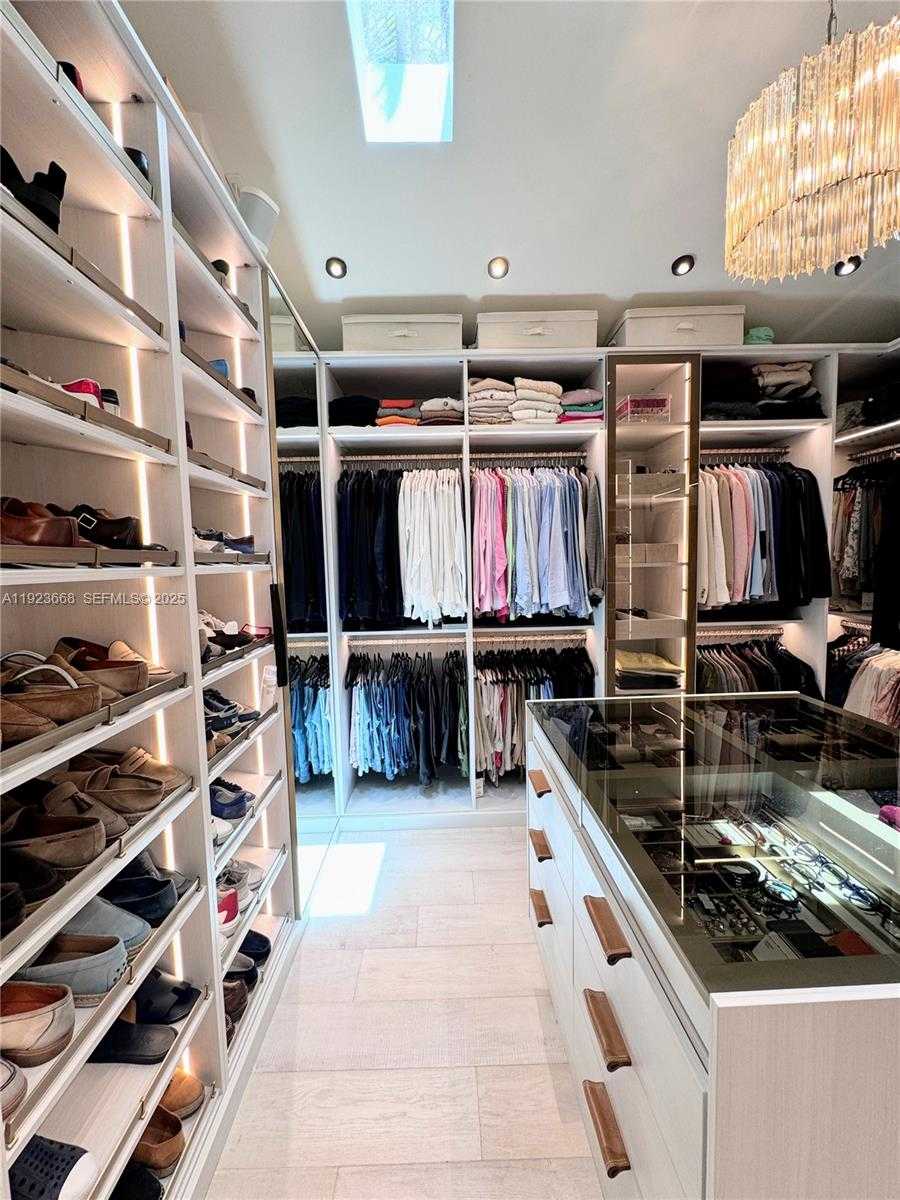 Small Image of Miami Number 45