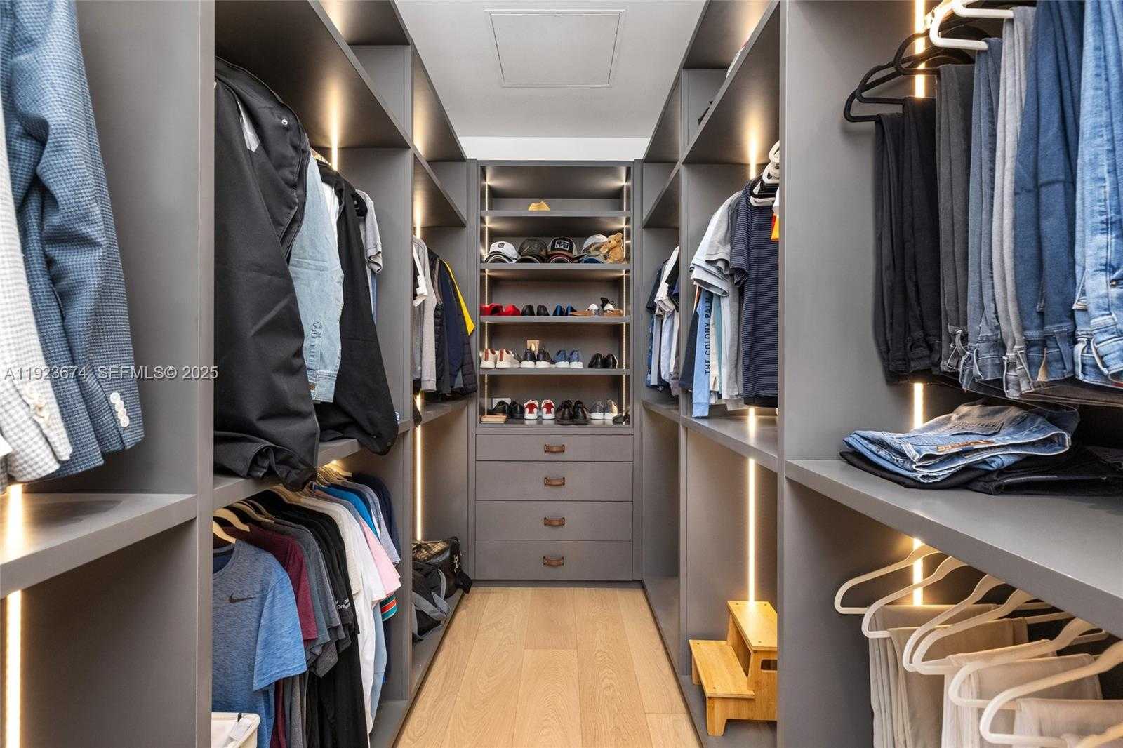 Small Image of 3400 NORTH FLAGLER DR, West Palm Beach Number 30