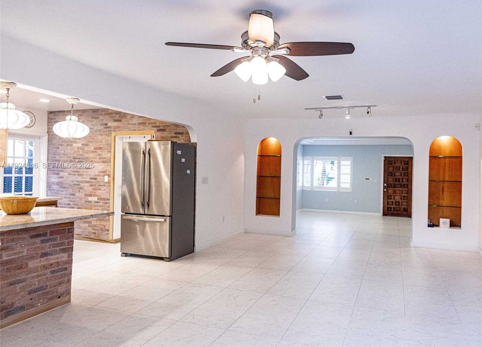 Small Image of 8942 FROUDE AVE, Surfside Number 4