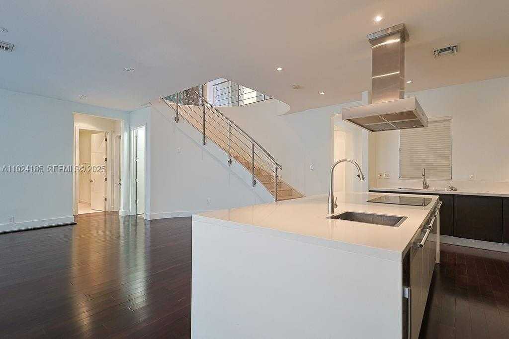 Small Image of 6853 NORTH WEST 113TH PL, Doral Number 10