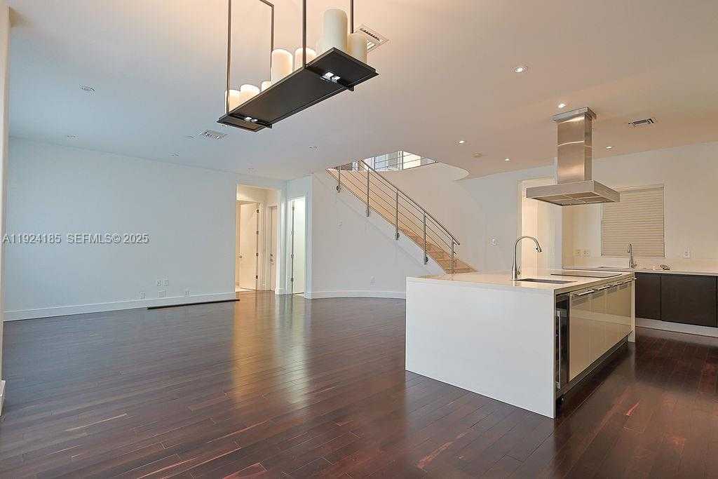 Small Image of 6853 NORTH WEST 113TH PL, Doral Number 11