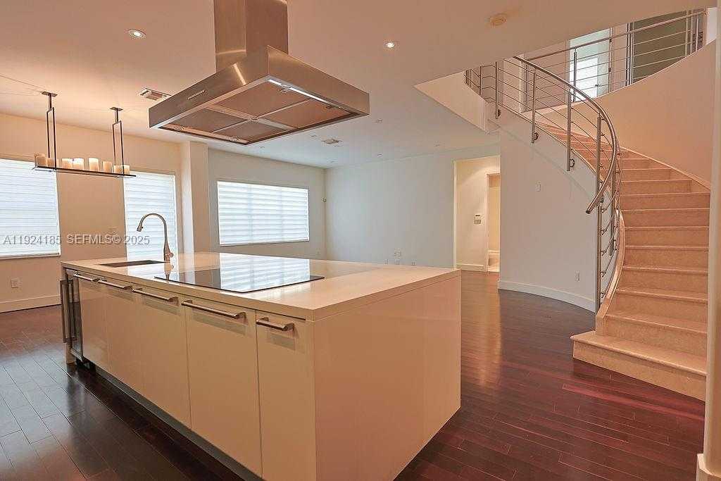 Small Image of 6853 NORTH WEST 113TH PL, Doral Number 21