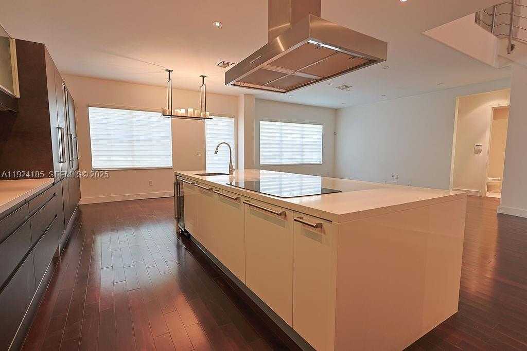 Small Image of 6853 NORTH WEST 113TH PL, Doral Number 22