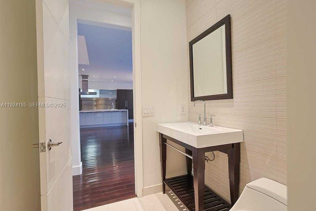 Small Image of 6853 NORTH WEST 113TH PL, Doral Number 38