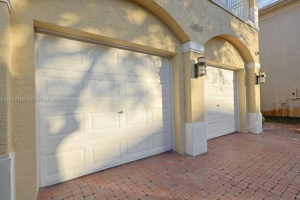 Small Image of 6853 NORTH WEST 113TH PL, Doral Number 4