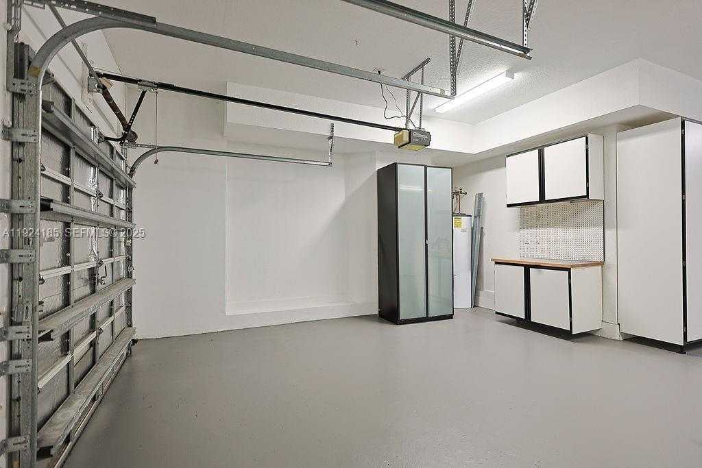 Small Image of 6853 NORTH WEST 113TH PL, Doral Number 40