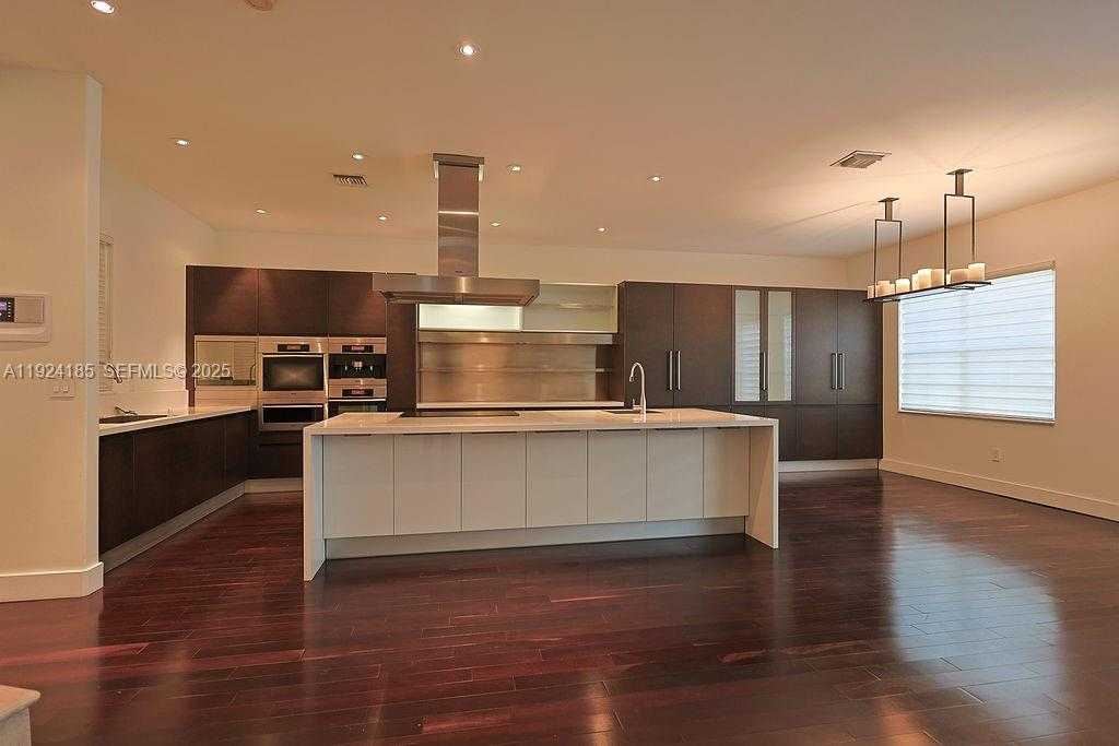 Small Image of 6853 NORTH WEST 113TH PL, Doral Number 46