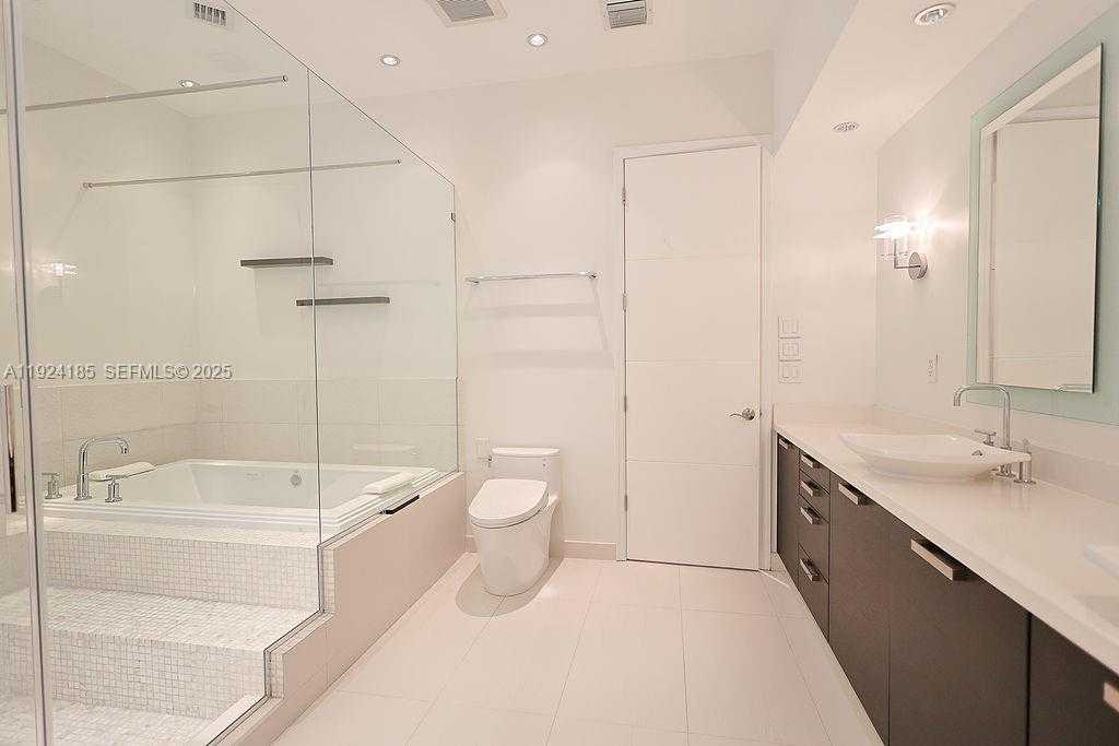 Small Image of 6853 NORTH WEST 113TH PL, Doral Number 58