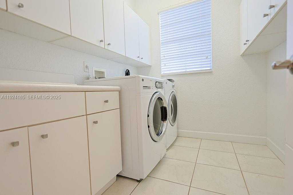 Small Image of 6853 NORTH WEST 113TH PL, Doral Number 66