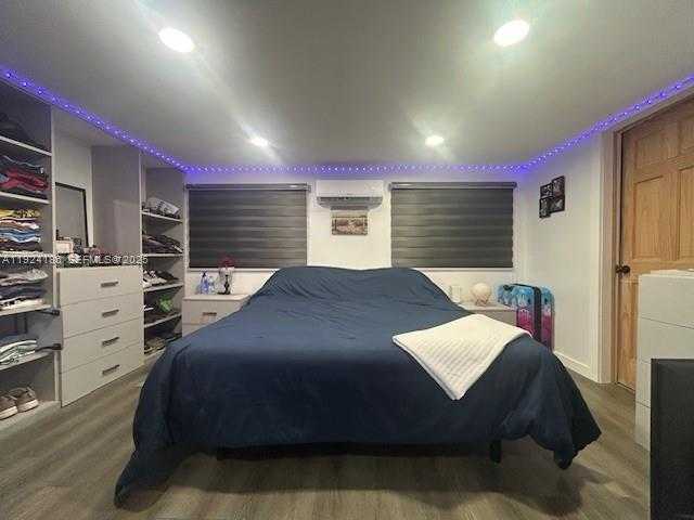 Small Image of 1005 NORTH EAST 63RD ST, Fort Lauderdale Number 4