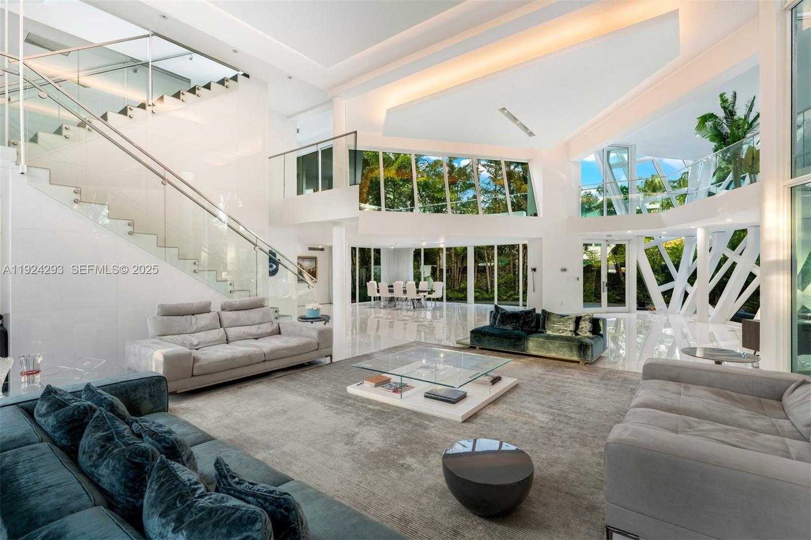 Small Image of 480 OCEAN BLVD, Golden Beach Number 13