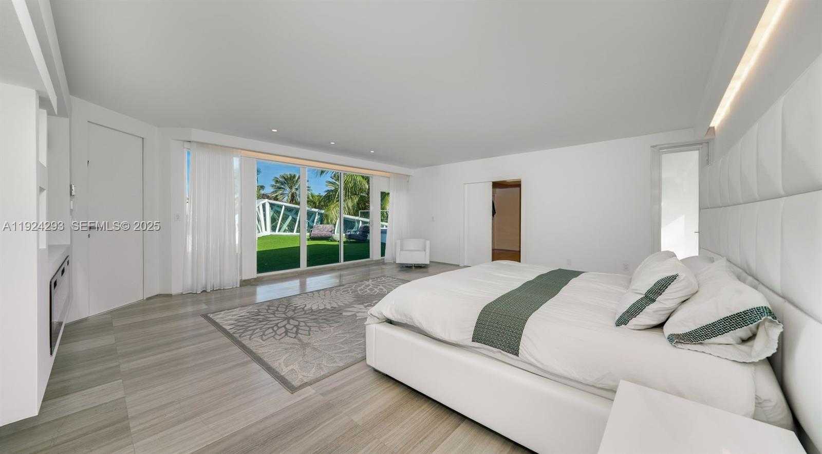 Small Image of 480 OCEAN BLVD, Golden Beach Number 21