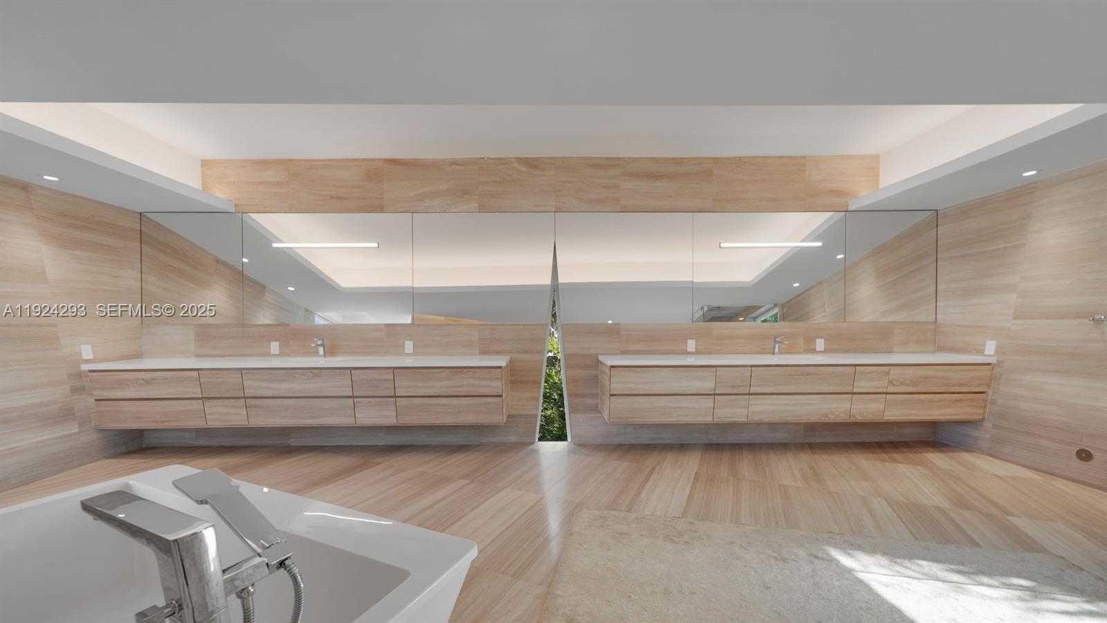 Small Image of 480 OCEAN BLVD, Golden Beach Number 25