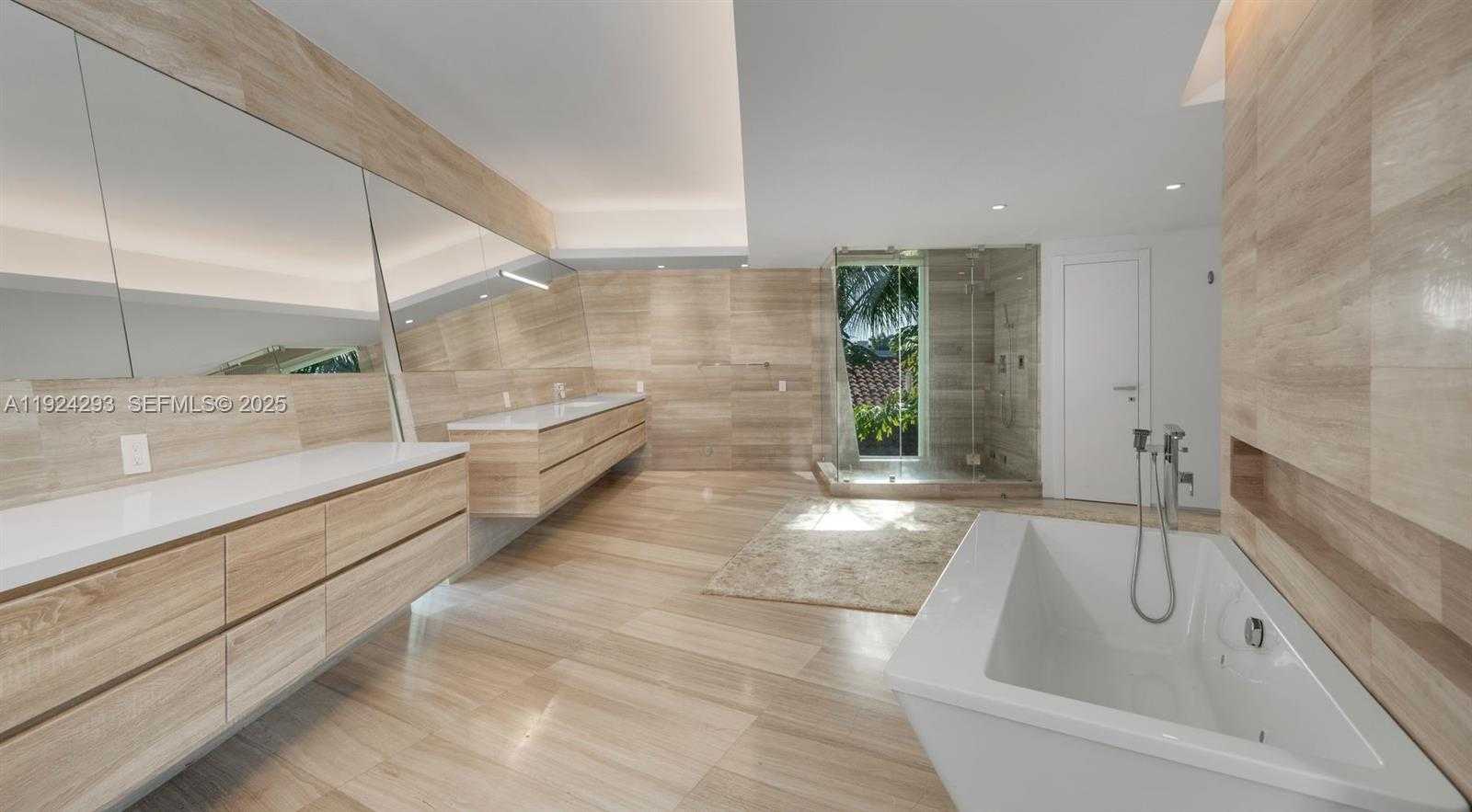 Small Image of 480 OCEAN BLVD, Golden Beach Number 26