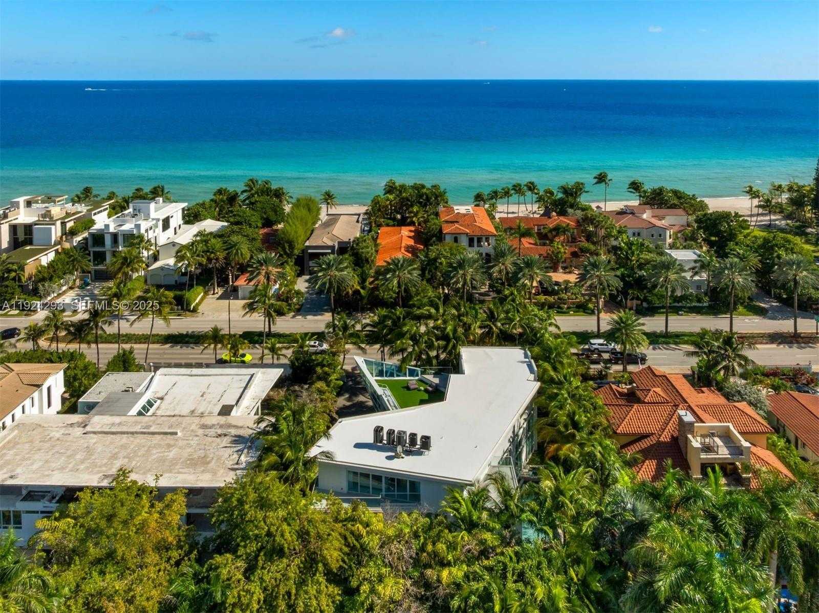 Small Image of 480 OCEAN BLVD, Golden Beach Number 29