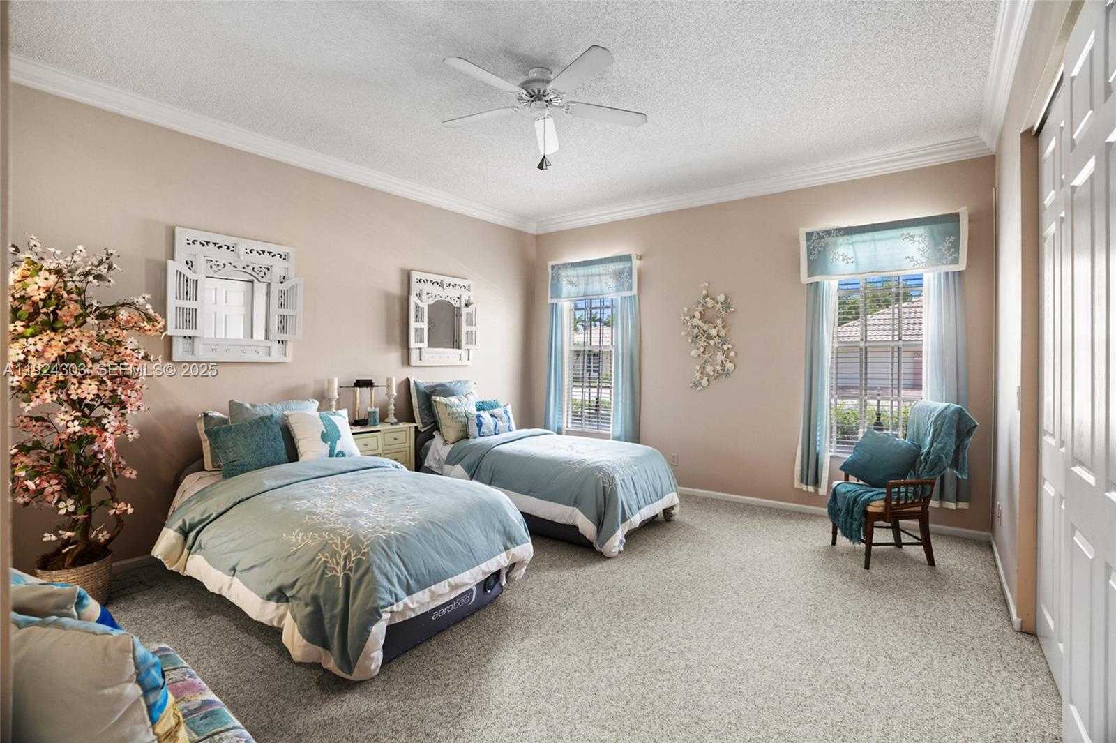 Small Image of 6569 JOG ESTATES LN, Boynton Beach Number 14