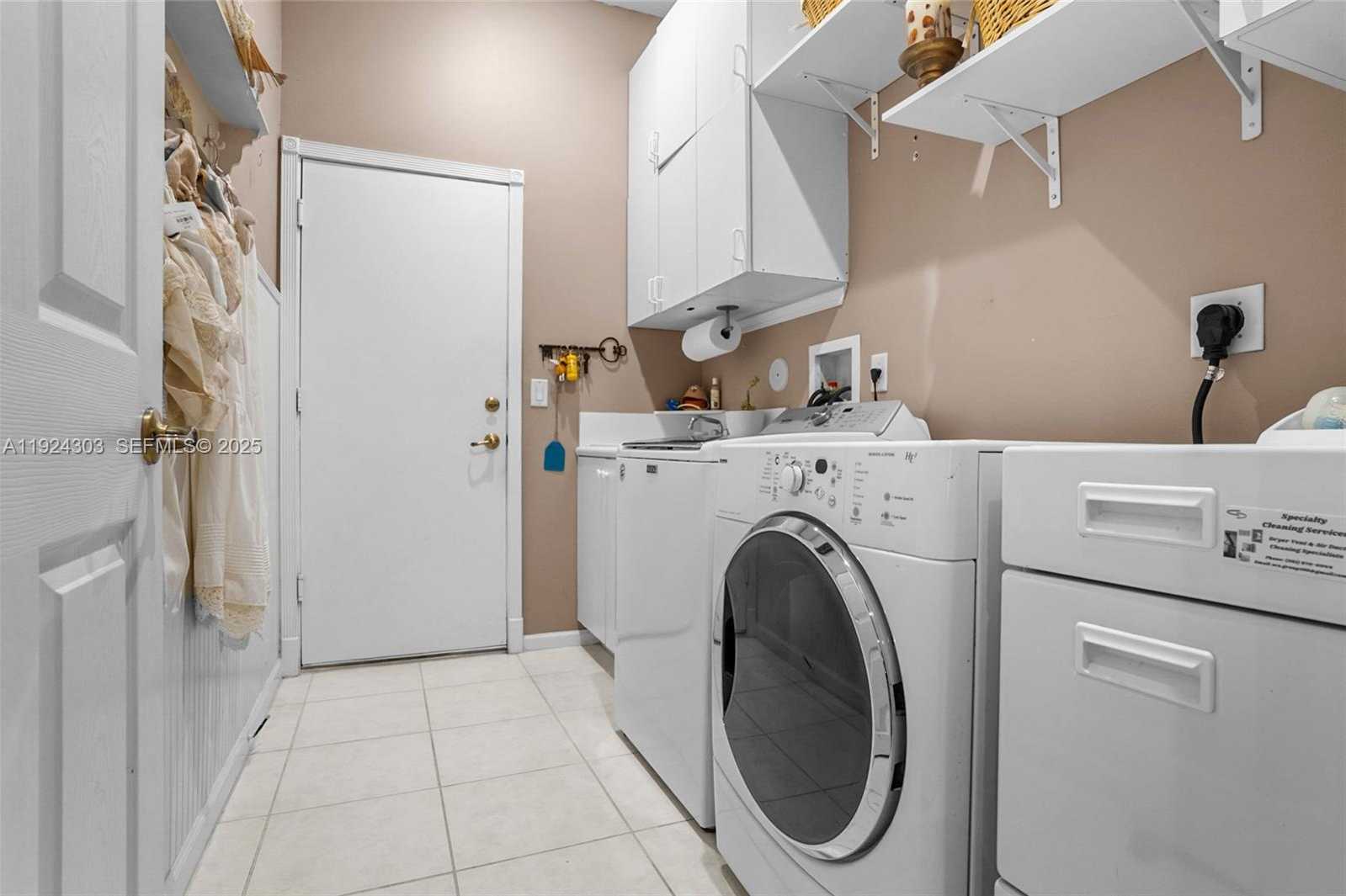 Small Image of 6569 JOG ESTATES LN, Boynton Beach Number 18