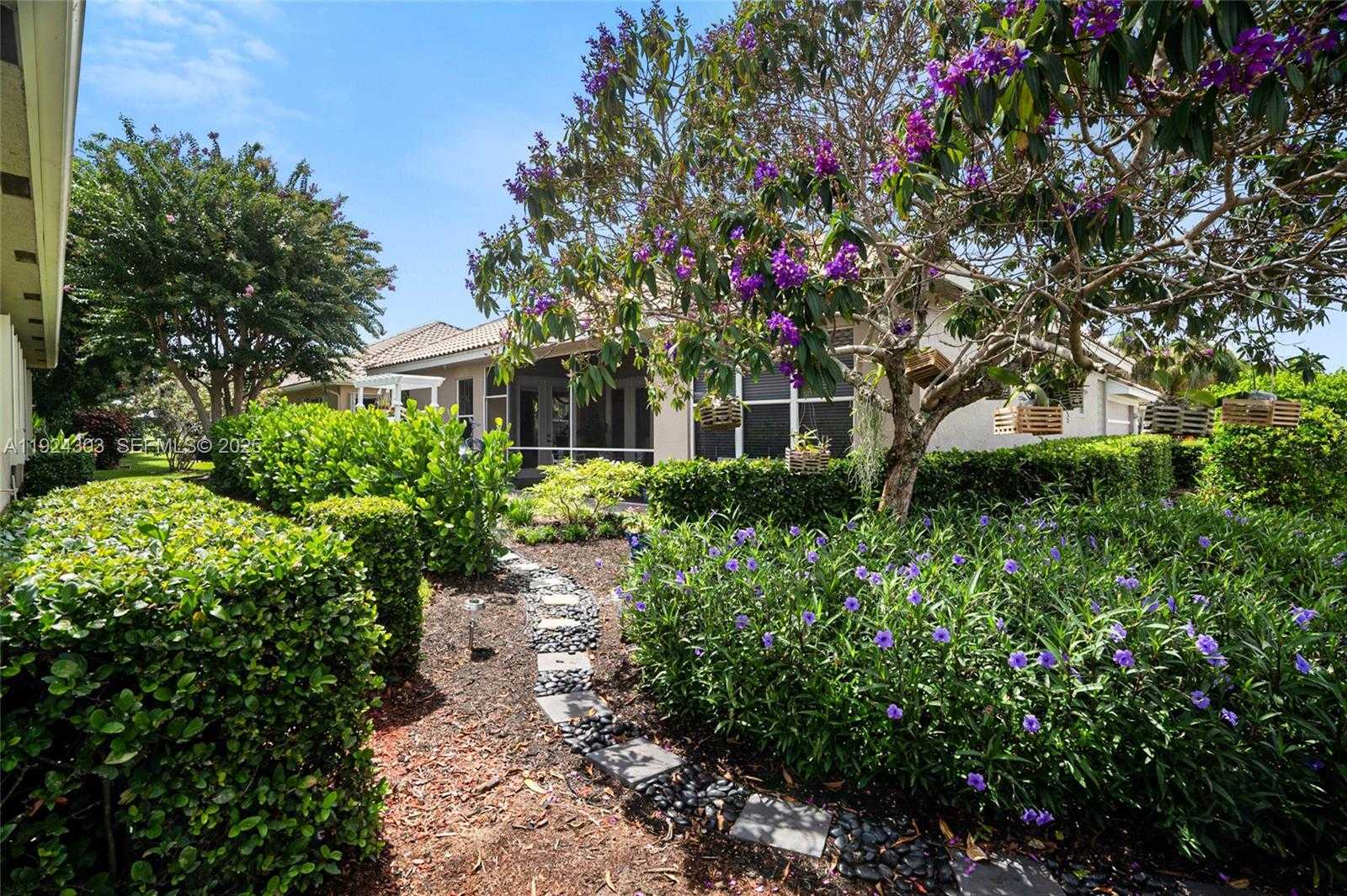 Small Image of 6569 JOG ESTATES LN, Boynton Beach Number 25