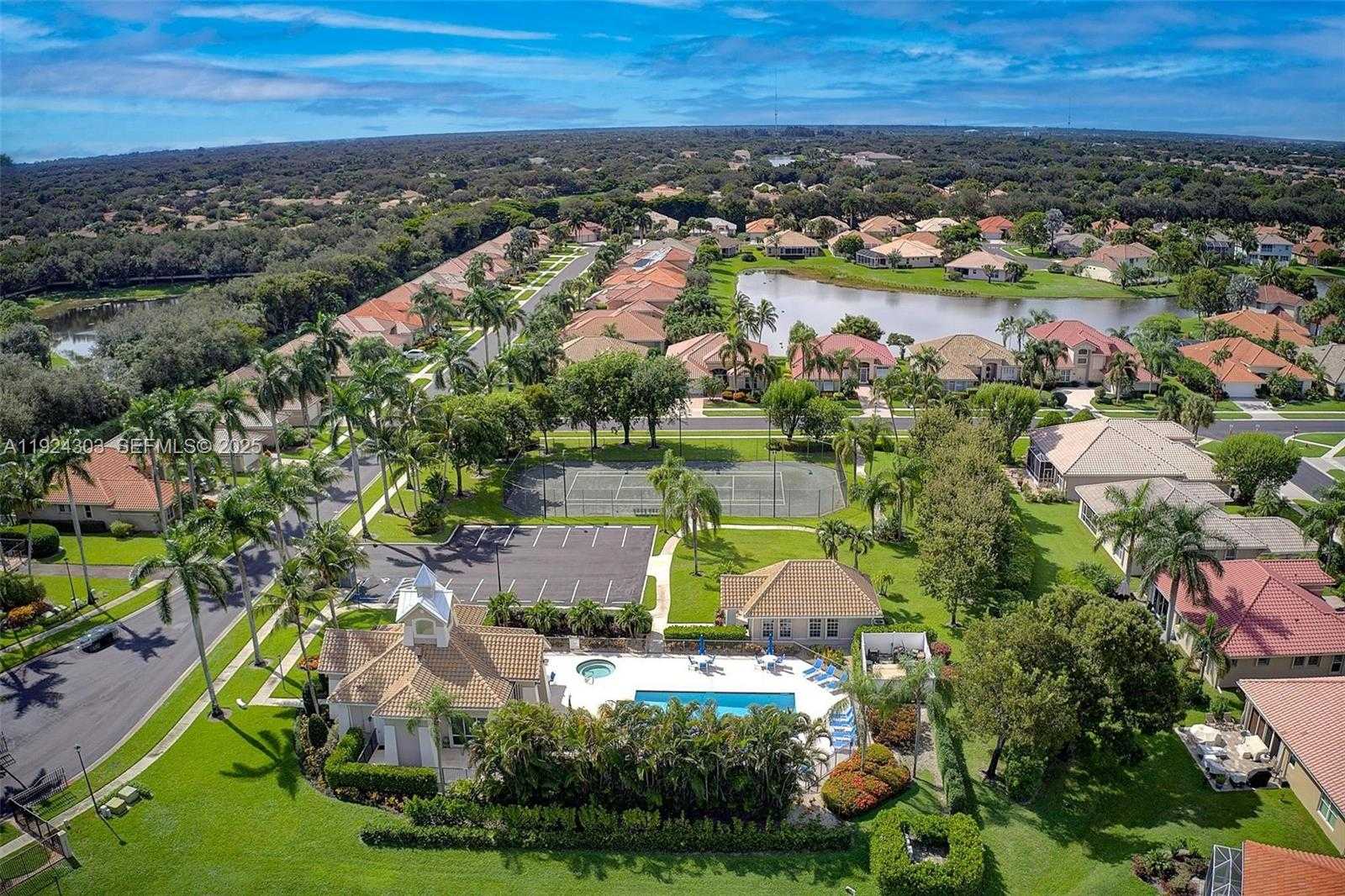 Small Image of 6569 JOG ESTATES LN, Boynton Beach Number 28