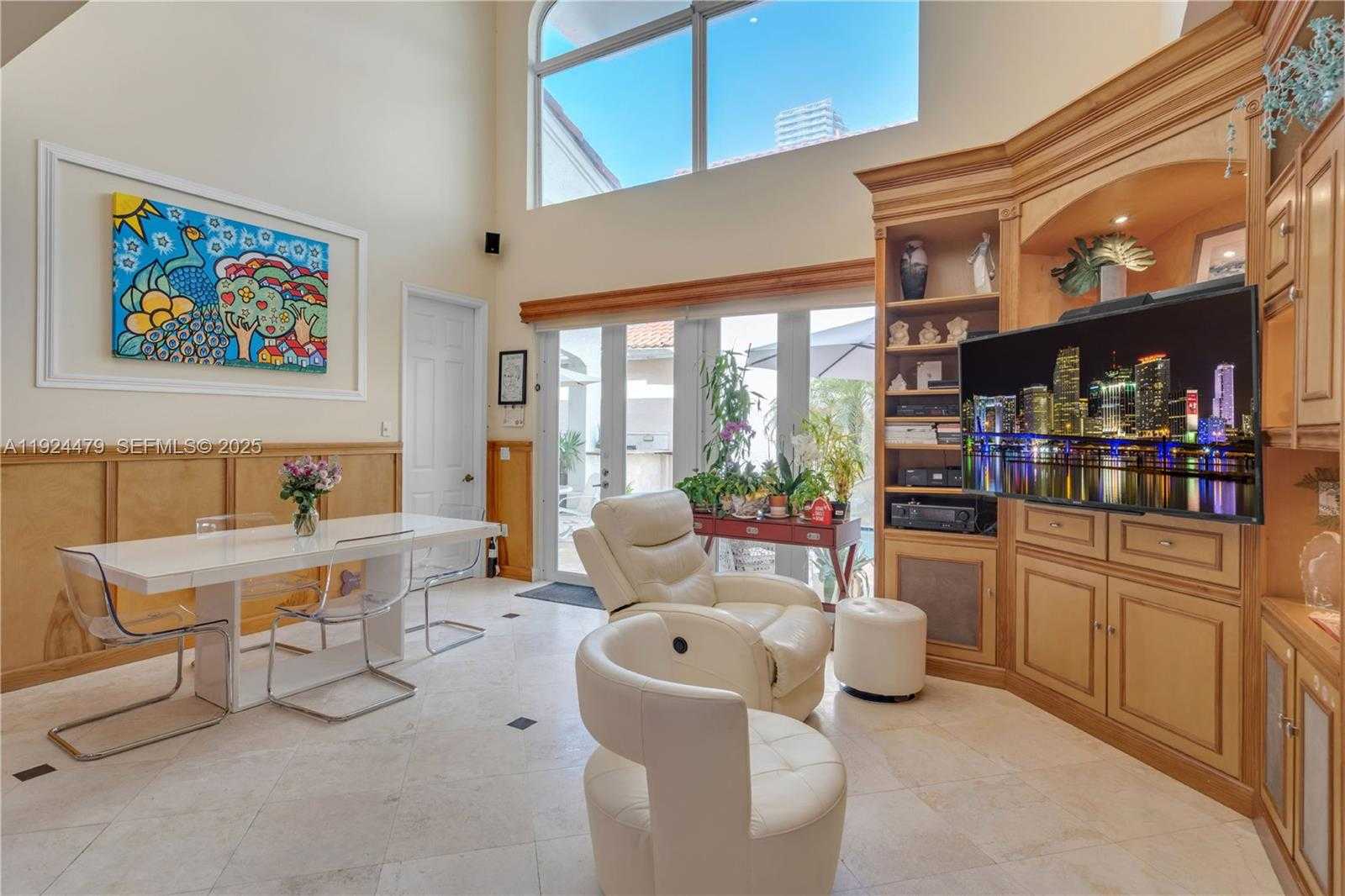 Small Image of 3942 194TH LN, Sunny Isles Beach Number 12