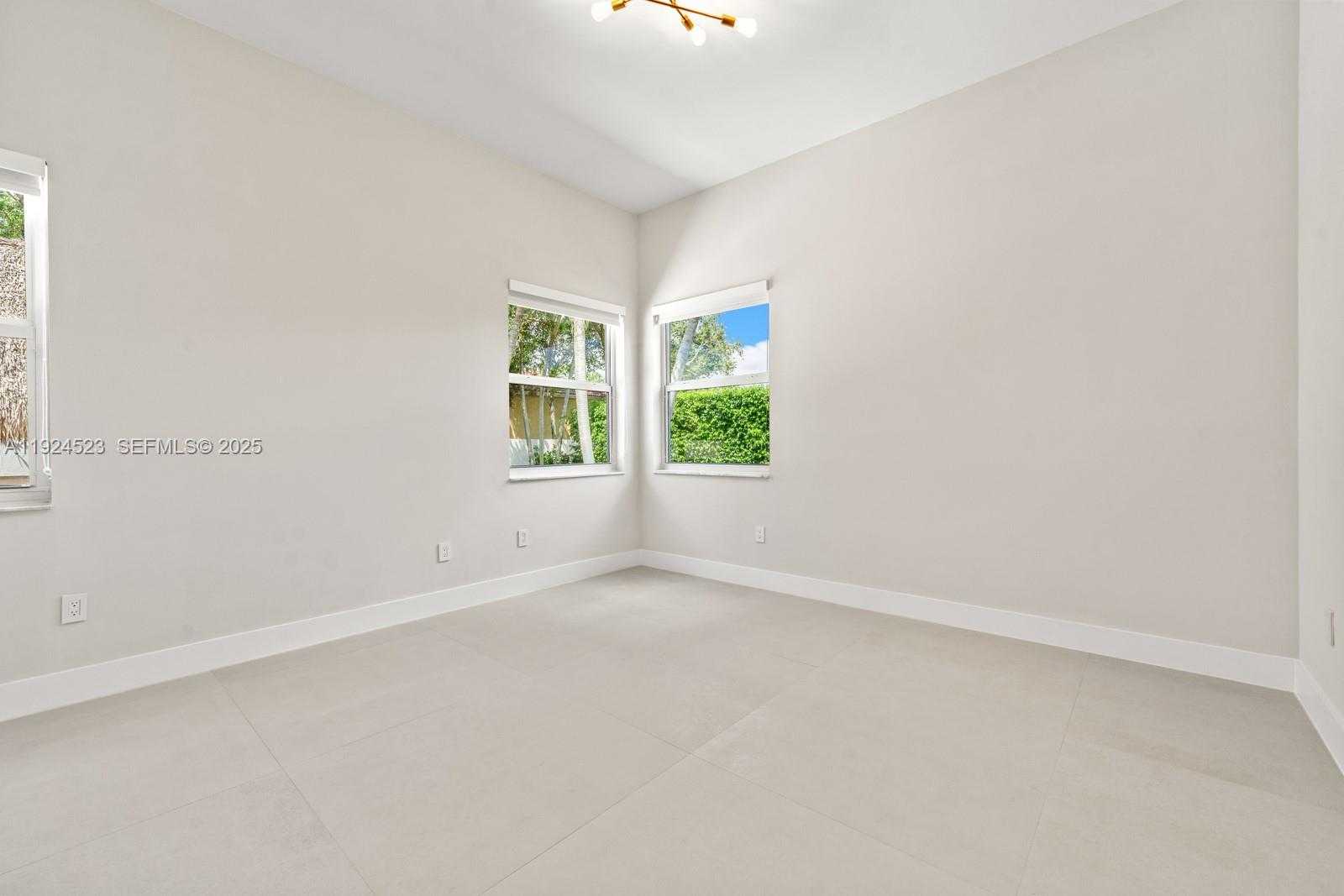 Small Image of 16160 SOUTH WEST 89TH PL, Palmetto Bay Number 38