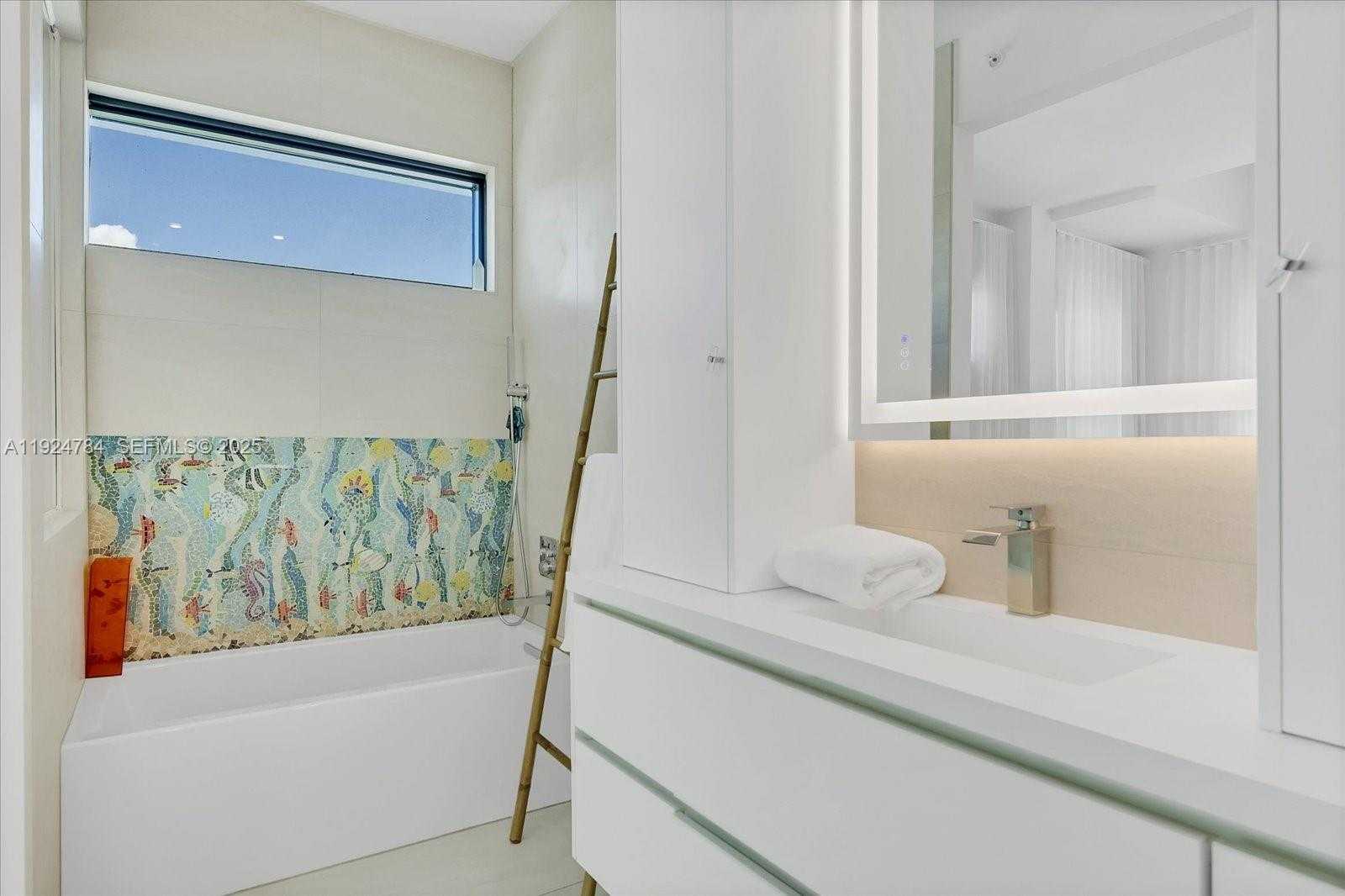 Imagen de Pequeño Objeto