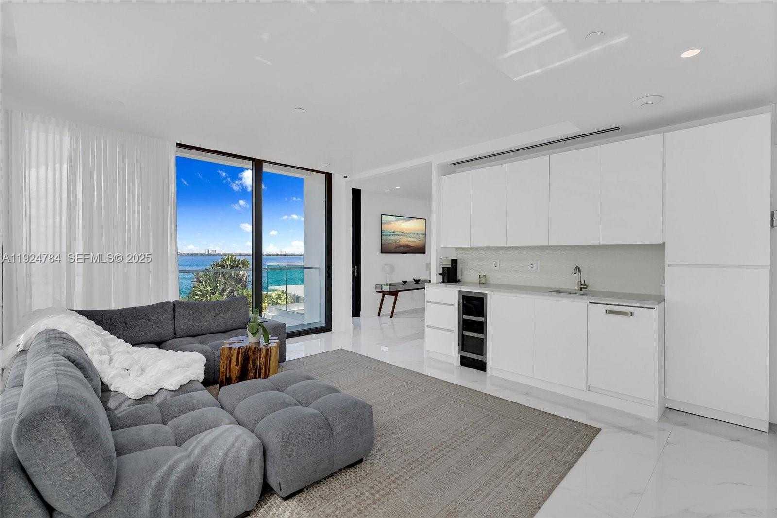 Imagen de Pequeño Objeto