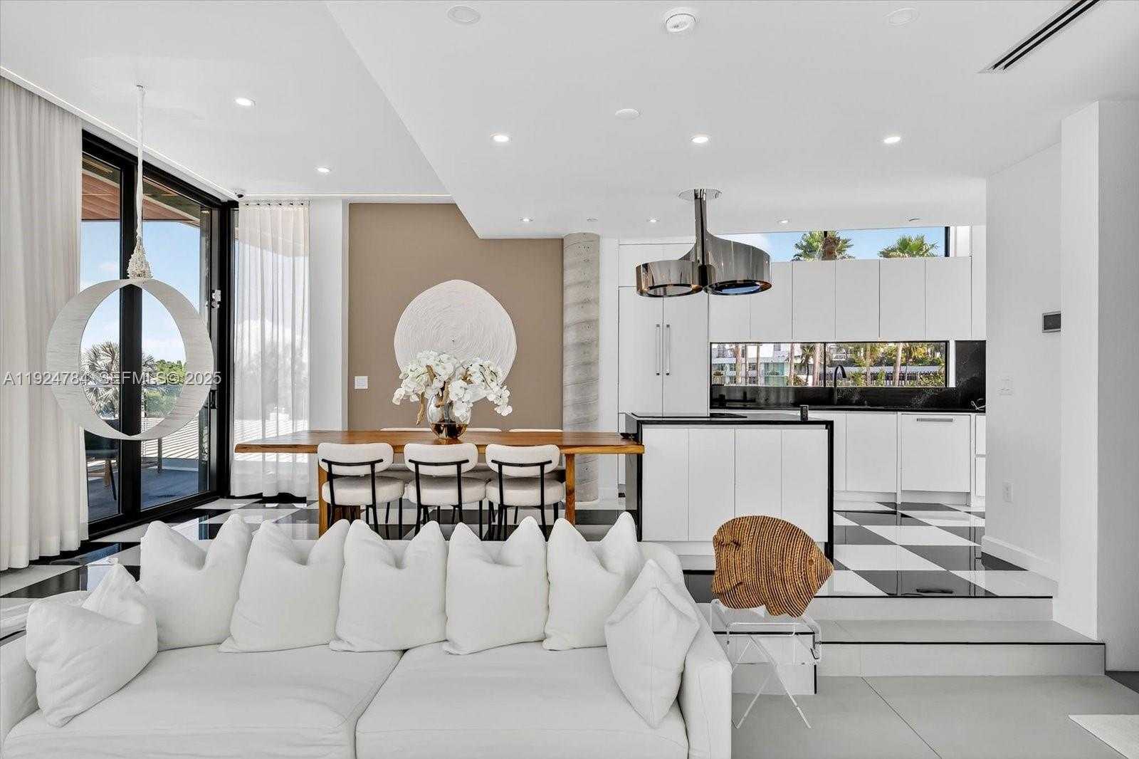 Imagen de Pequeño Objeto