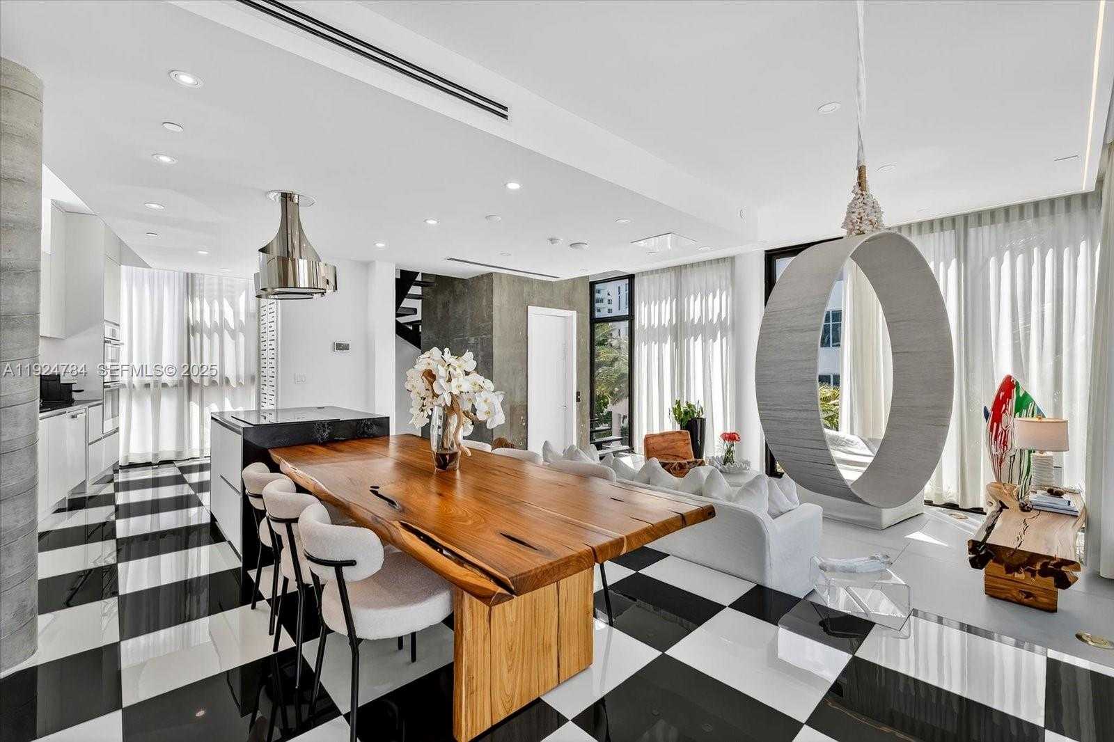 Imagen de Pequeño Objeto